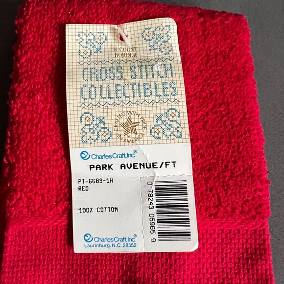 14 Count Cross Stitch Border Hand Towel Park Avenue Red 100% Cotton Charles Craf - Picture 2 of 3